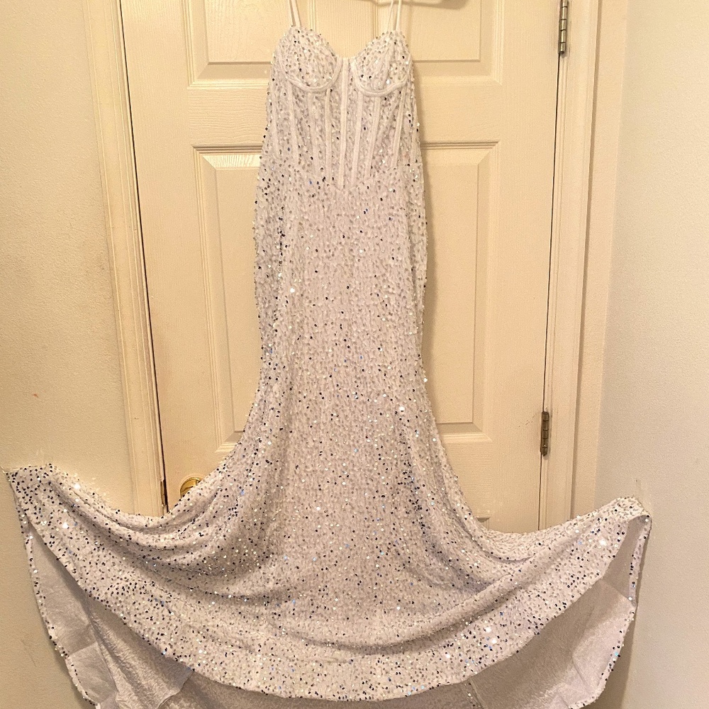 Wedding dress